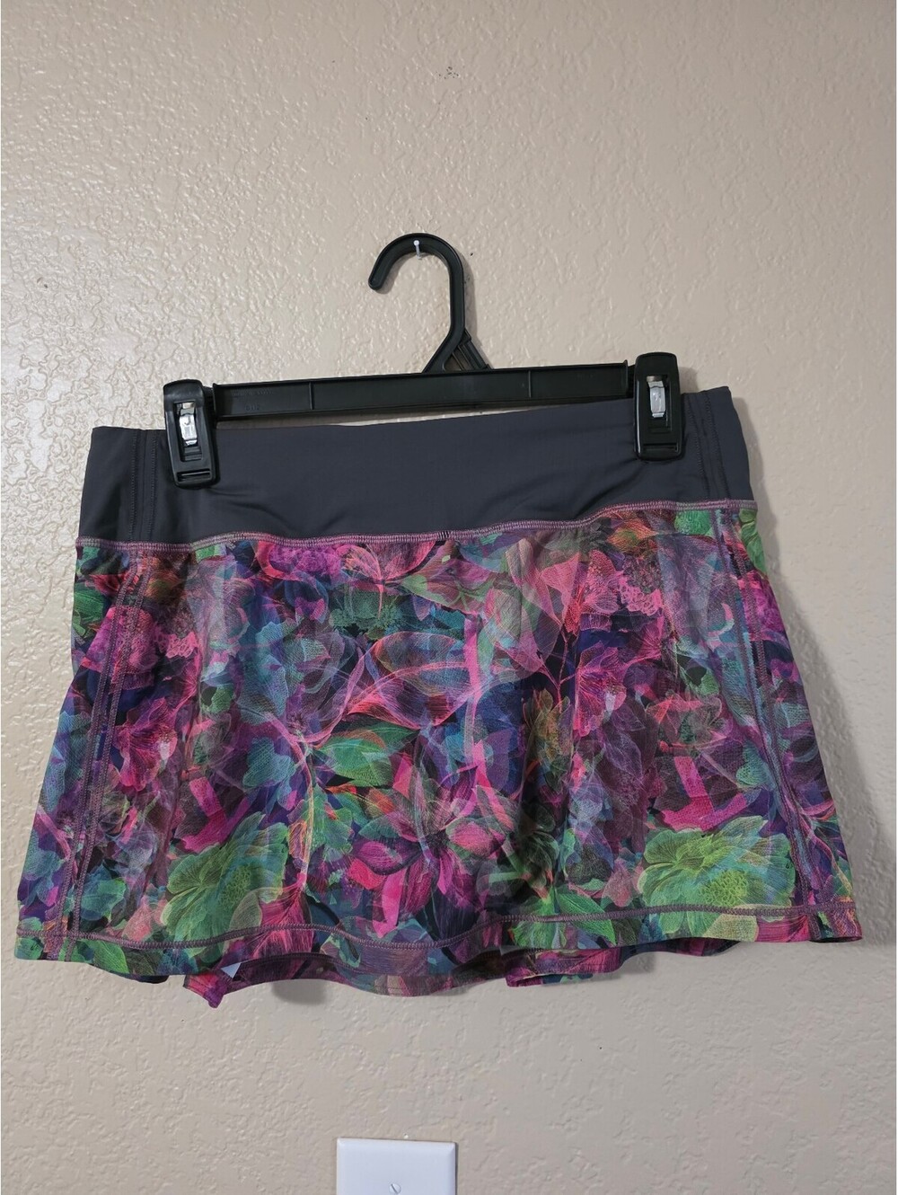 Lululemon Pace Rival Mid-Rise Skirt with Built-in Shorts in Vivid Floral Tone 6